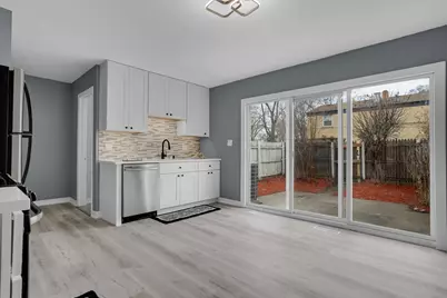 842 Colonial Drive #B, Wheeling, IL 60090 - Photo 5