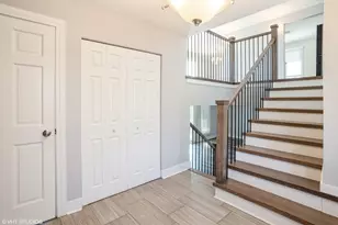 [Address not provided], Hoffman Estates, IL 60169 - Photo 3