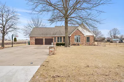 301 Fuller Avenue, Streator, IL 61364 - Photo 1