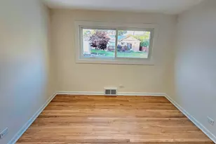 7434 Emerson St, Morton Grove, IL 60053 - Photo 19