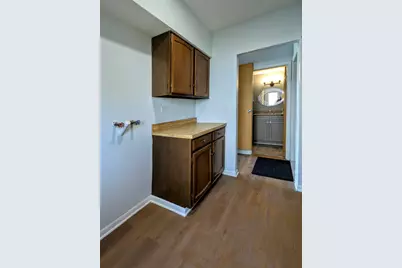 235 E Manchester Drive, Wheeling, IL 60090 - Photo 15