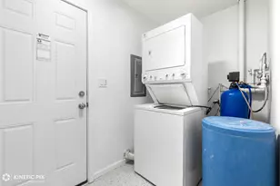 1412 W Broadview Ave, Crete, IL 60417 - Photo 23