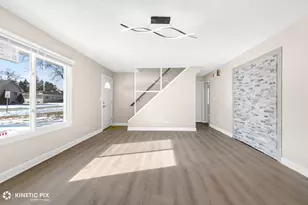 1412 W Broadview Ave, Crete, IL 60417 - Photo 5