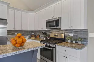 1100 Tuscany Dr, Streamwood, IL 60107 - Photo 9