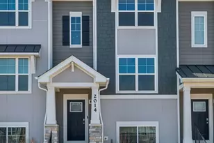 2014 Yellowstone Blvd, Mundelein, IL 60060 - Photo 1