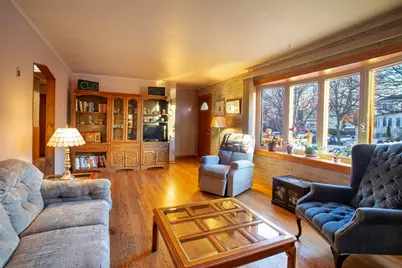 5640 W 84th Street, Burbank, IL 60459 - Photo 3