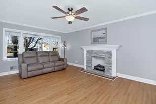 5825 109th St, Chicago Ridge, IL 60415 - Photo 3