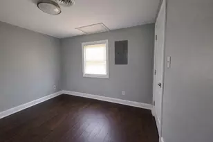 616 Glenwood Ave, Elgin, IL 60120 - Photo 5