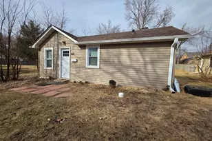 616 Glenwood Ave, Elgin, IL 60120 - Photo 1