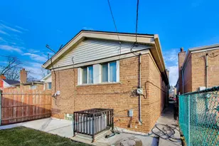 431 W 98th St, Chicago, IL 60628 - Photo 33