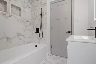 5254 S Melvina Ave, Chicago, IL 60638 - Photo 13