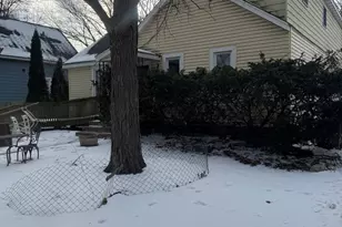 818 Bach St, Northbrook, IL 60062 - Photo 1