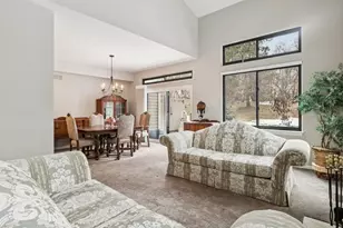 374 White Oak Ln, Lake Barrington, IL 60010 - Photo 9