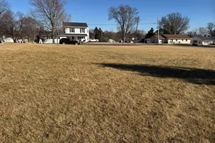 108 SW Lanark Ave, Lanark, IL 61046 - Photo 7