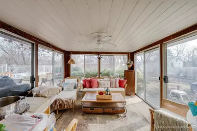 1105 N Maple Lane, Prospect Heights, IL 60070 - Photo 5