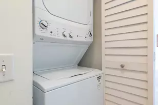 757 N Orleans St, Chicago, IL 60654 - Photo 19