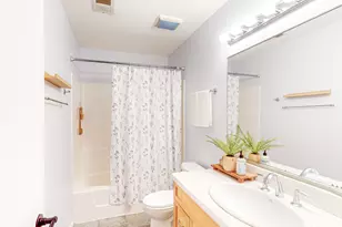 225 Columbia Ct, Schaumburg, IL 60193 - Photo 11