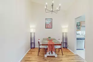 225 Columbia Ct, Schaumburg, IL 60193 - Photo 5