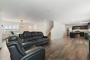 890 Larkspur Ln, Hampshire, IL 60140 - Photo 5