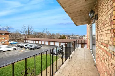 9430 Greenbriar Drive #2H, Hickory Hills, IL 60457 - Photo 17