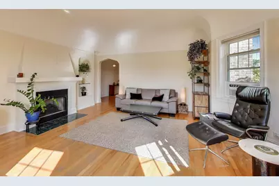 2300 W Farwell Avenue #3, Chicago, IL 60645 - Photo 5