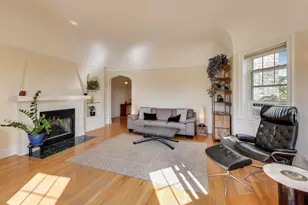 2300 W Farwell Ave, Chicago, IL 60645 - Photo 5