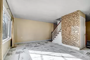 543 Lynn Ct, Glendale Heights, IL 60139 - Photo 3