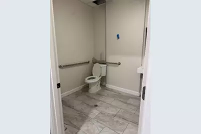 34 N Genesee Street, Waukegan, IL 60085 - Photo 11