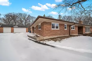 16 Yorkshire Dr, Lincolnshire, IL 60069 - Photo 47