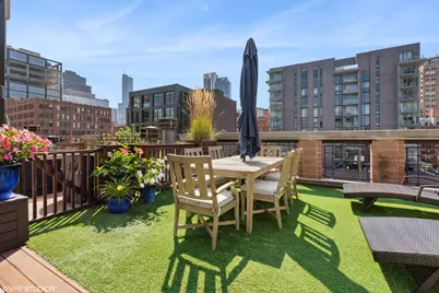 362 W Huron Street #B, Chicago, IL 60654 - Photo 15