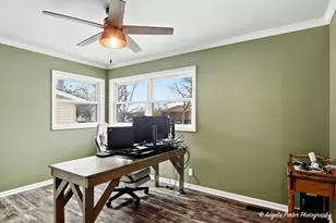 2022 Woodlane Dr, Lindenhurst, IL 60046 - Photo 15