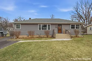 2022 Woodlane Dr, Lindenhurst, IL 60046 - Photo 1