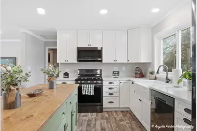 2022 Woodlane Drive, Lindenhurst, IL 60046 - Photo 7