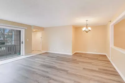 110 Day Street #101, Bloomingdale, IL 60108 - Photo 3