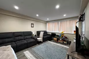 8052 N Oriole Ave, Niles, IL 60714 - Photo 5