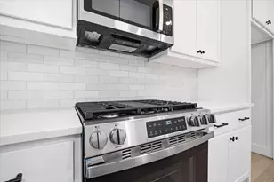 13 Stone Ml Ct, Bloomington, IL 61705 - Photo 9