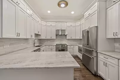 2107 N Clark Street, Chicago, IL 60614 - Photo 11