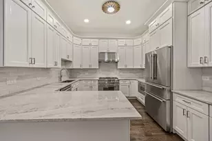 2107 N Clark St, Chicago, IL 60614 - Photo 11