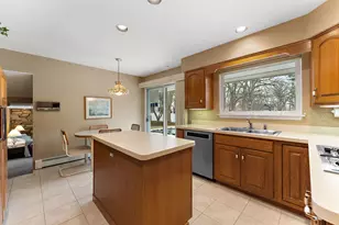 18655 Oakwood Ave, Lansing, IL 60438 - Photo 17