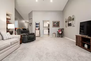 887 S Bell School Rd, Rockford, IL 61108 - Photo 17