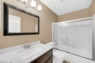 370 Wilmington Dr, Bartlett, IL 60103 - Photo 17