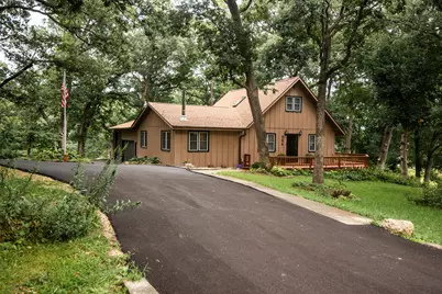 304 Wild Cherry Drive, Dixon, IL 61021 - Photo 3