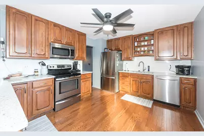 6717 Patton Drive, Woodridge, IL 60517 - Photo 9