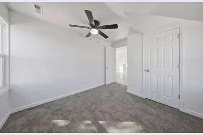 835 Bishop Avenue #2, Aurora, IL 60506 - Photo 11