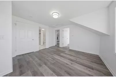 835 Bishop Avenue #2, Aurora, IL 60506 - Photo 5