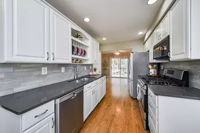 513 S 13th Avenue, Saint Charles, IL 60174 - Photo 7