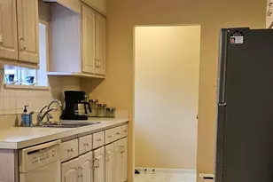 3700 Woodland Ln, Downers Grove, IL 60515 - Photo 9