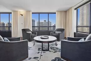 180 E Pearson St, Chicago, IL 60611 - Photo 9