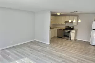 214 Barcliffe Ln, Schaumburg, IL 60194 - Photo 3