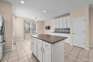 47 Regent Dr, Gilberts, IL 60136 - Photo 11